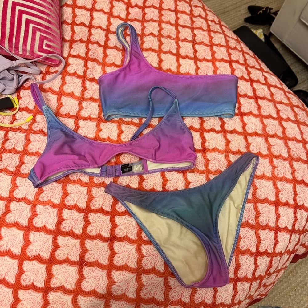 Xs triangl bikini !!